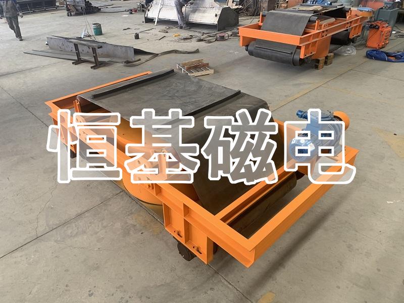 悬挂式电磁除铁器
