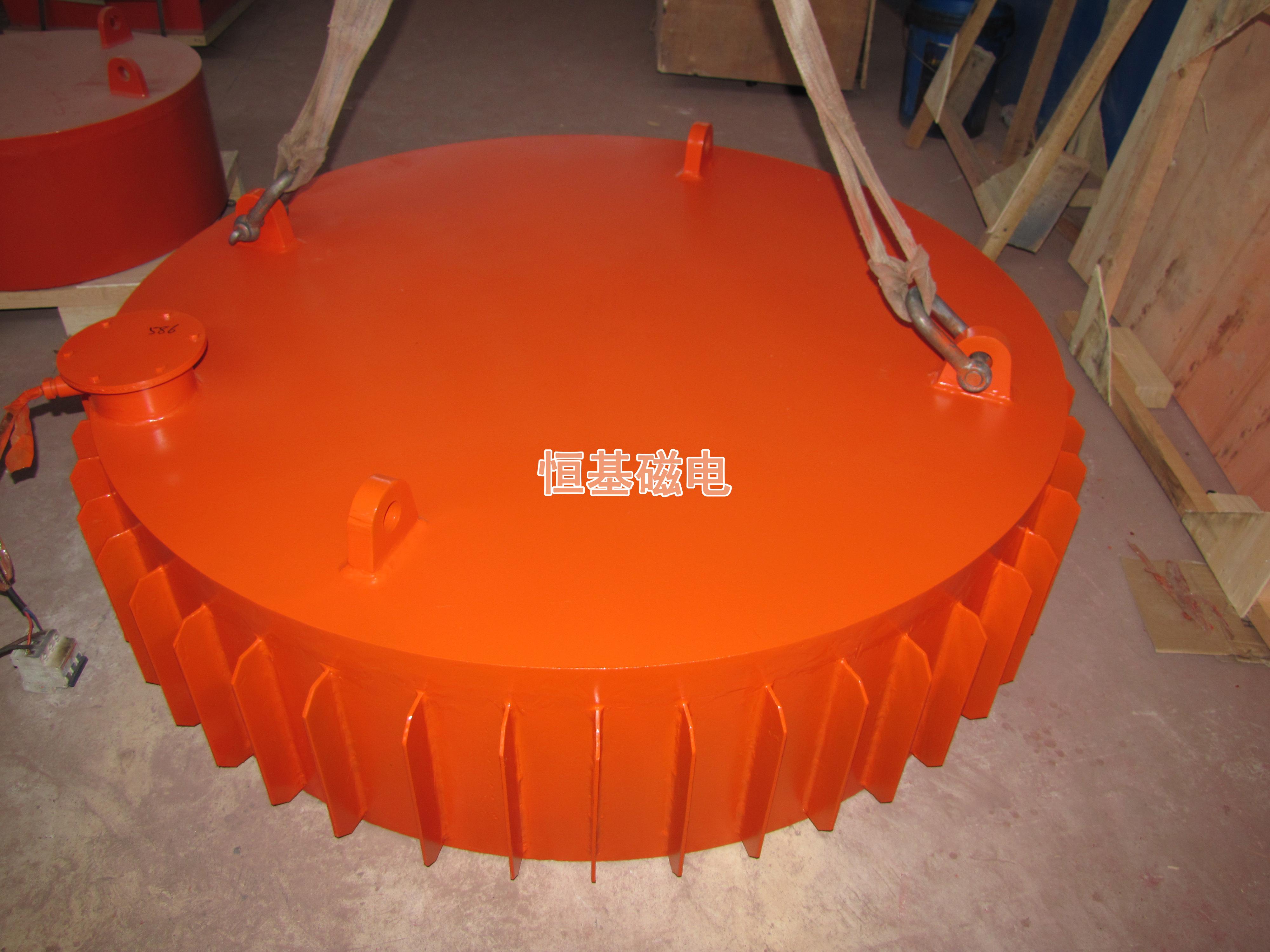 悬挂式除铁器